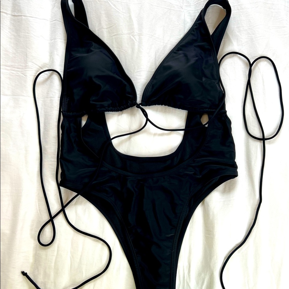 Thong Black Stringy Monokini! Size L